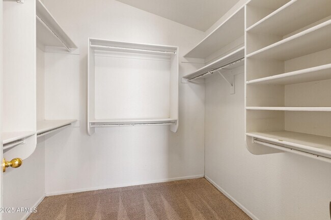 Building Photo - 9346 E Plana Ave