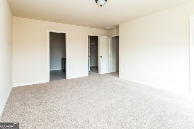 Building Photo - 2260 Clapton Ct