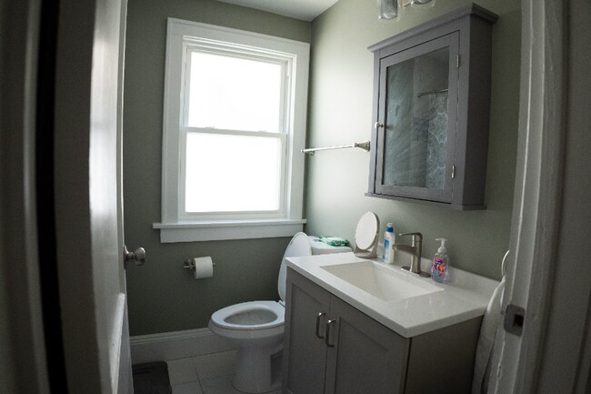 Building Photo - 1278 W 106th St