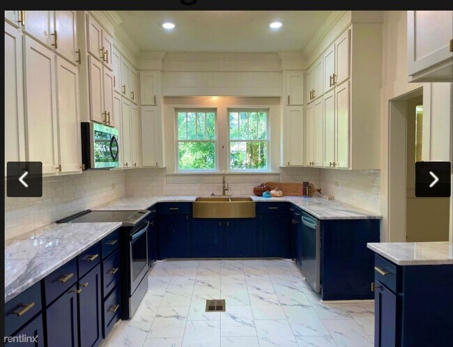 Primary Photo - 4 br, 2 bath House - 122 Montague Street