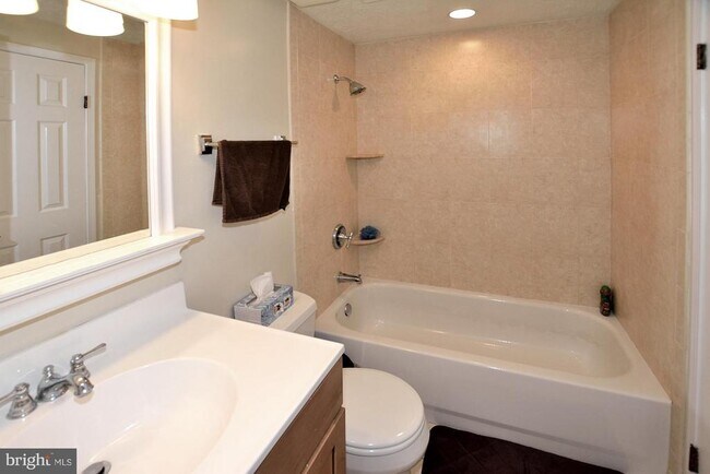 Building Photo - 11912 Fieldthorn Ct