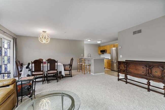 Building Photo - 2777 Barclay Way