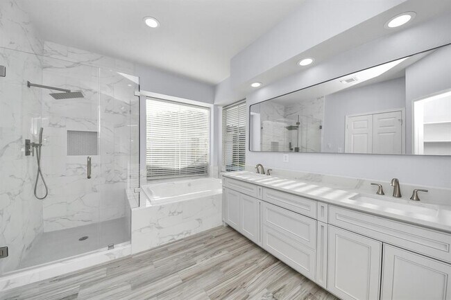 Building Photo - 623 Airybrook Ln