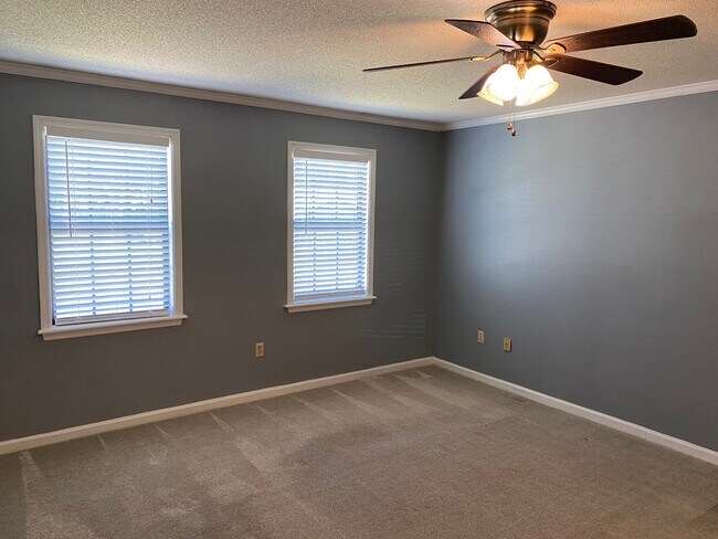 Building Photo - 513 Adams Mill Ln
