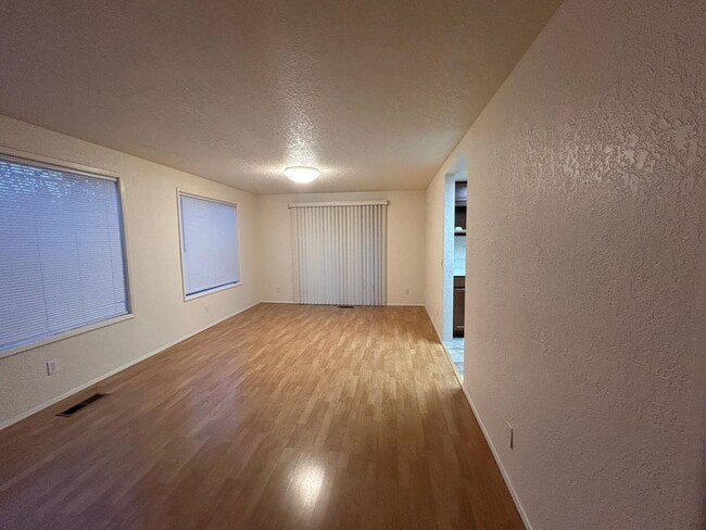 Building Photo - 5888 Shannon Ave