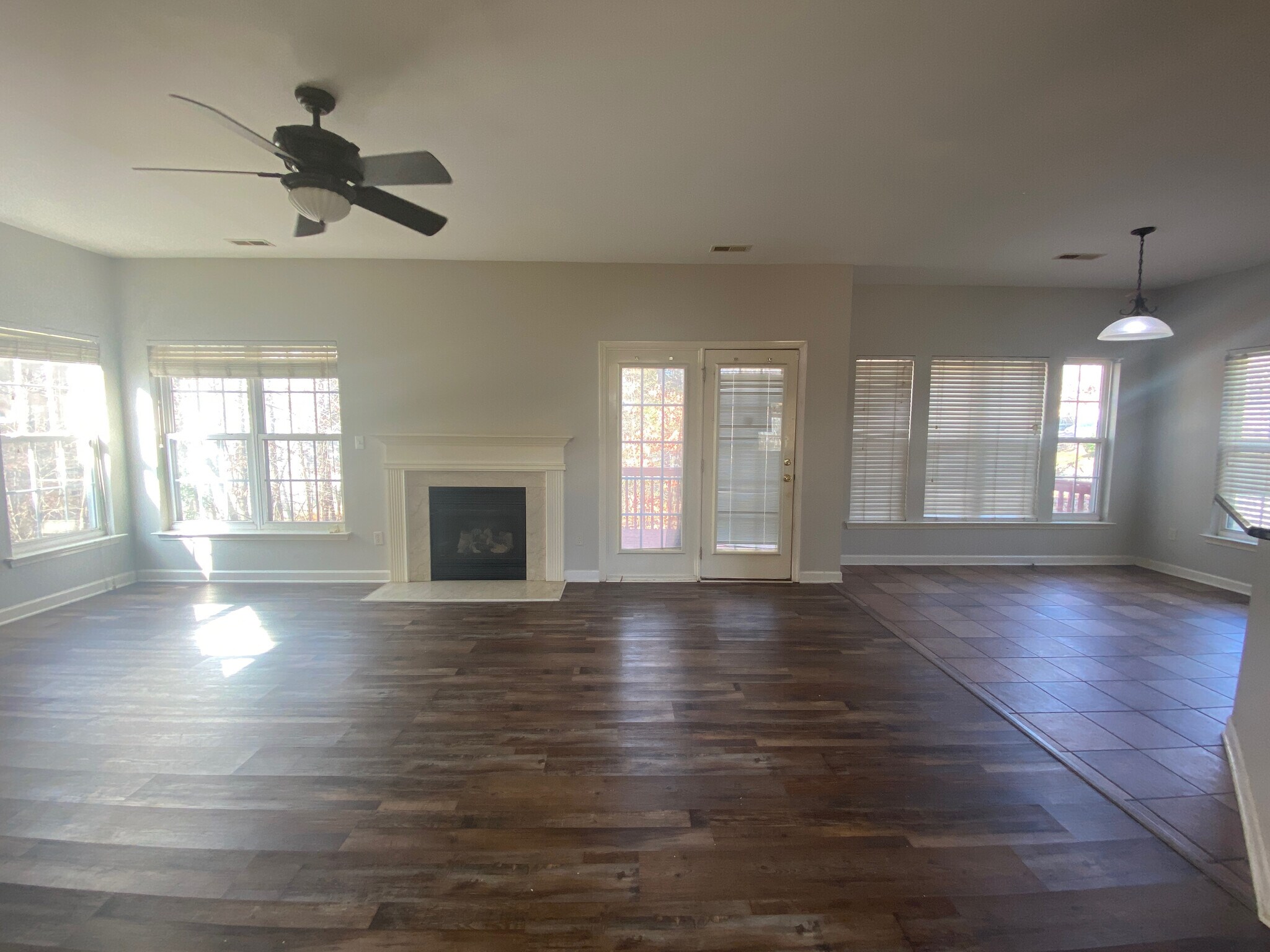 Building Photo - Room in Single Family Home on Hampton Pl Dr