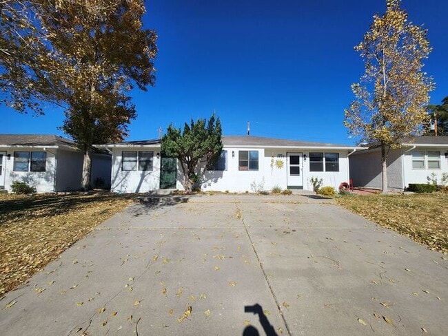 Building Photo - Renovated Cozy 2-Bedroom Duplex | Move In Now – Next Month’s Rent is Waived!