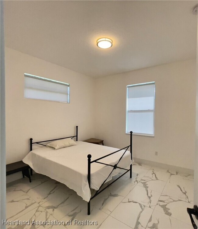 Building Photo - 4128 Barbarossa Ave