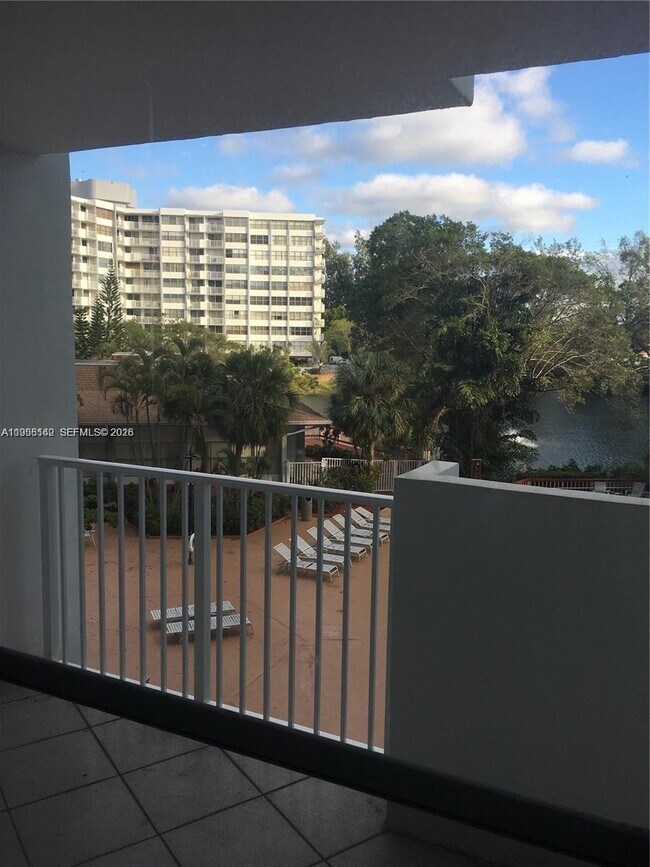 Building Photo - 1200 NE Miami Gardens Dr