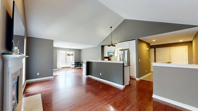 Building Photo - 5615 Hampshire Ln