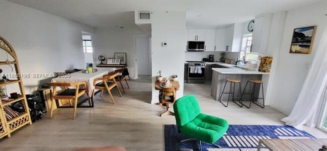 Building Photo - 1605 Meridian Ave