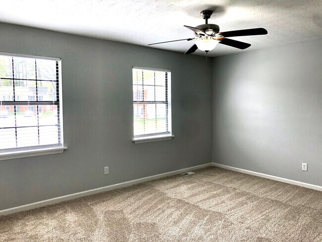 Building Photo - Close to 75 & 285....All Cobb Amenties