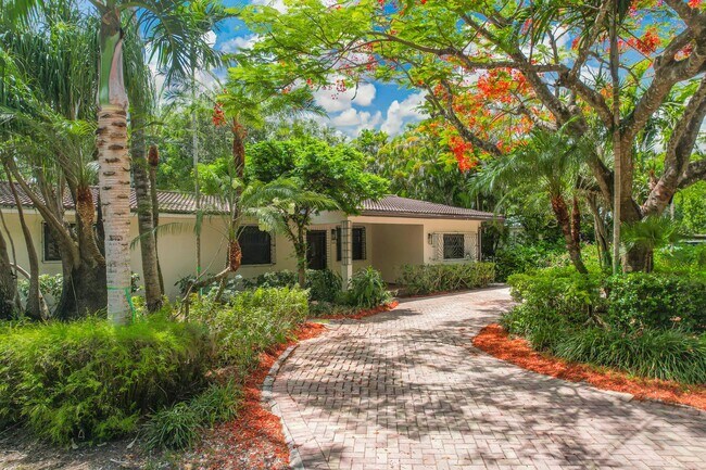 Building Photo - 7620 SW 59th Ave