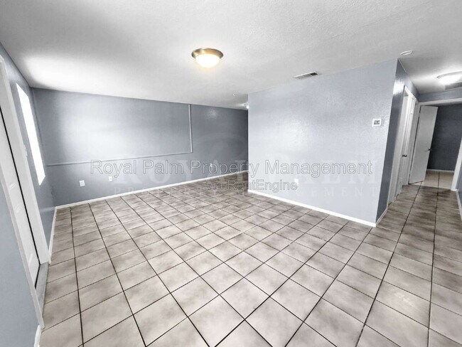Building Photo - 6617 Warwick Cir