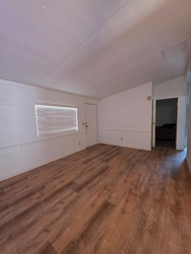 Building Photo - 13146 E 42nd St