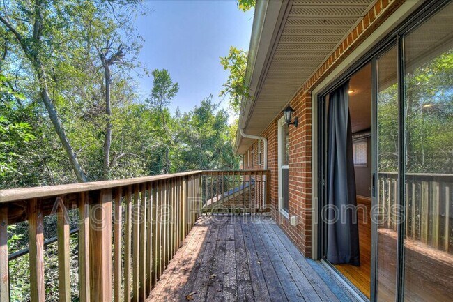 Building Photo - 1436 Spring Hill Terrace