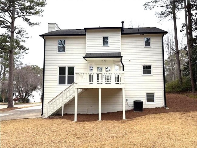 Building Photo - 3663 Heatherwood Dr NE