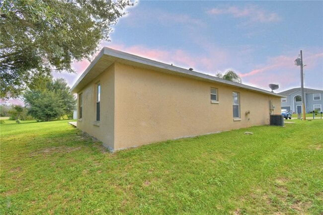 Building Photo - 223 Grouper Ct