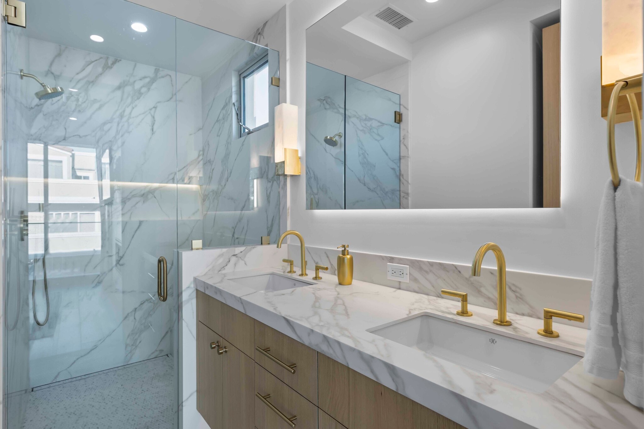 Building Photo - 2019 Highland Ave