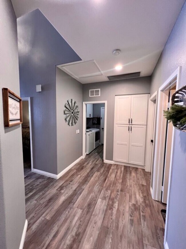 Building Photo - Beautifully upgraded 4 bedroom Murrieta home!