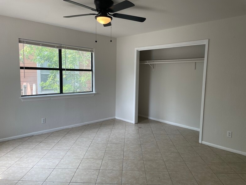 Building Photo - 1628 Sacramento