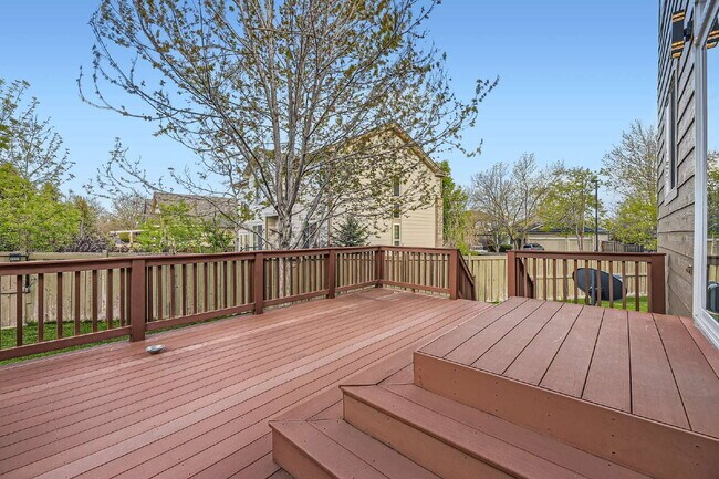 Building Photo - Luxury Living Awaits in this Grant Ranch Home! Meticulously Maintained Home Featuring 6 Bedrooms/...