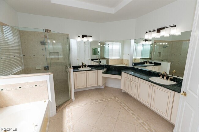 Building Photo - 8789 Paseo De Valencia St