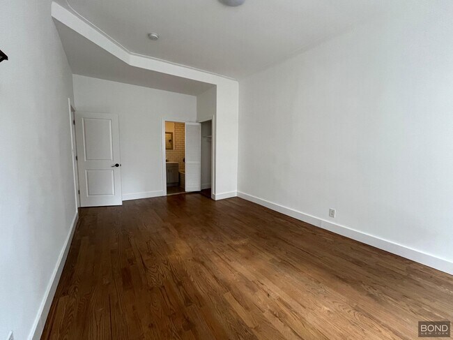 Building Photo - 1295 Third Avenue