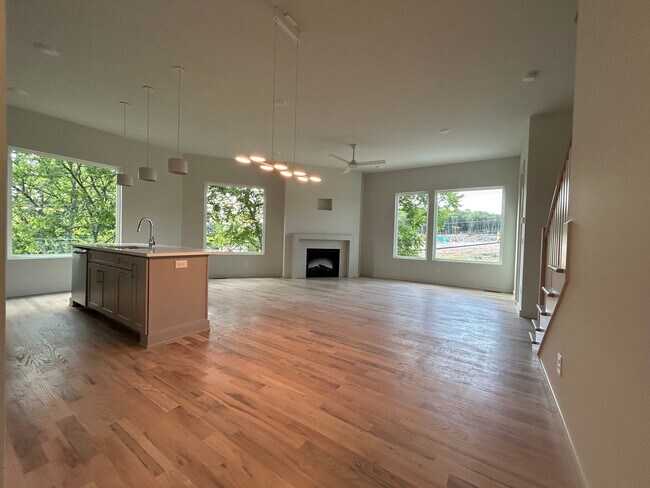 Building Photo - Amazing New Construction North Nashville!