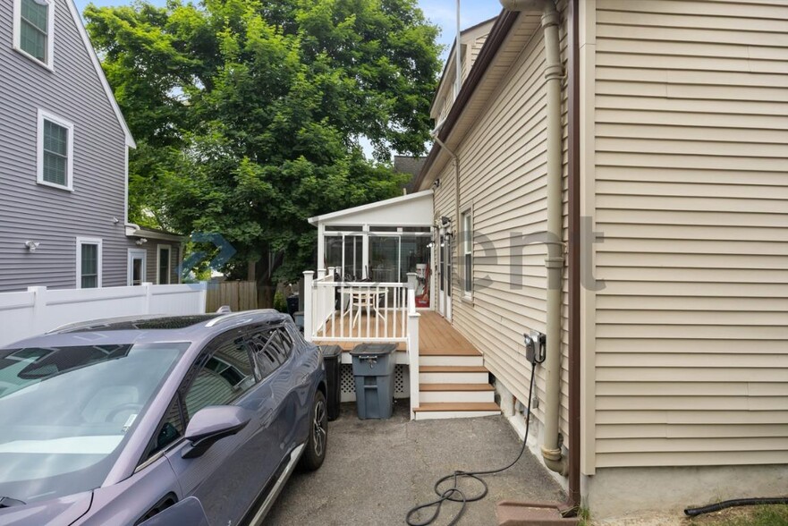 Building Photo - Unit 49
