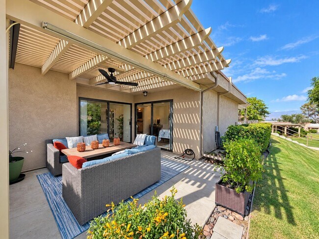 Building Photo - 72477 Rolling Knoll Dr