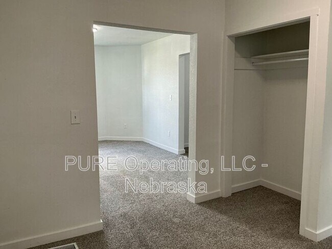 Building Photo - 4245 Burdette St