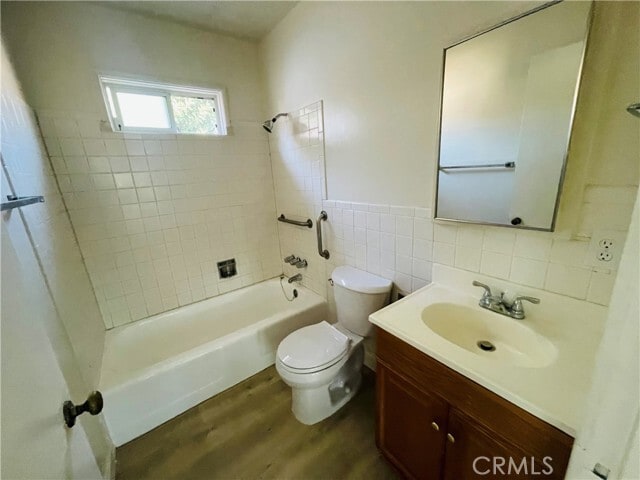 Building Photo - 731 S Almansor St