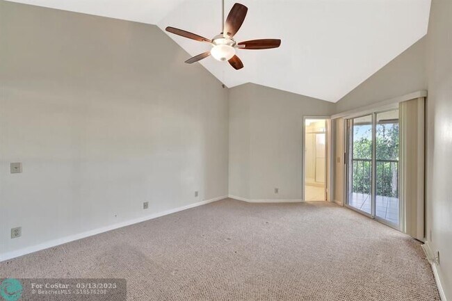 Building Photo - 6715 Via Regina