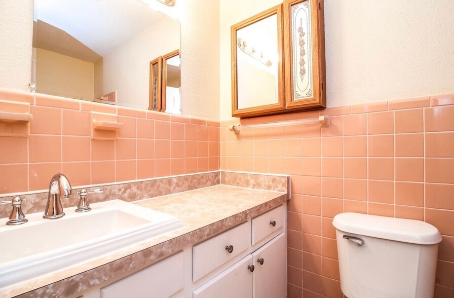Building Photo - 2313 Dunbury Ct