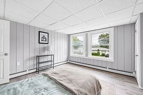 Building Photo - Home is completely renovated