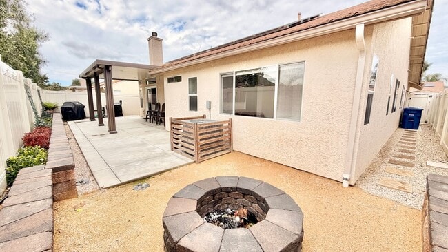 Building Photo - Lovely Single-Story Home in the Friendly and Desirable Lake Rancho Viejo Community of Fallbrook!