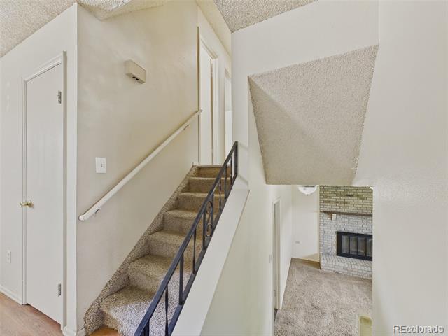 Building Photo - 904 S Uravan St