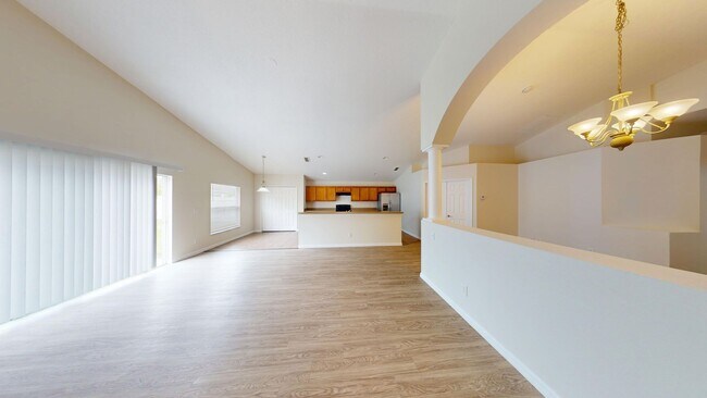 Building Photo - Beautiful 4Bed/ 2Bath Home in Doral Pointe...