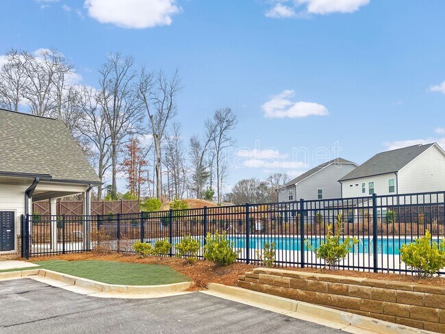Building Photo - 5108 Fox Den Rd