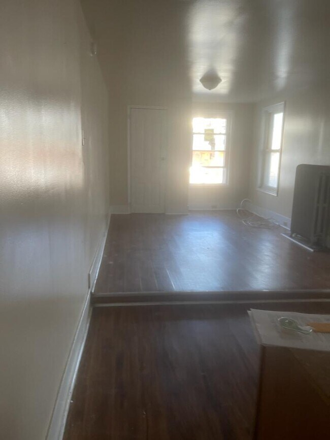 Primary Photo - 27 S 11th St