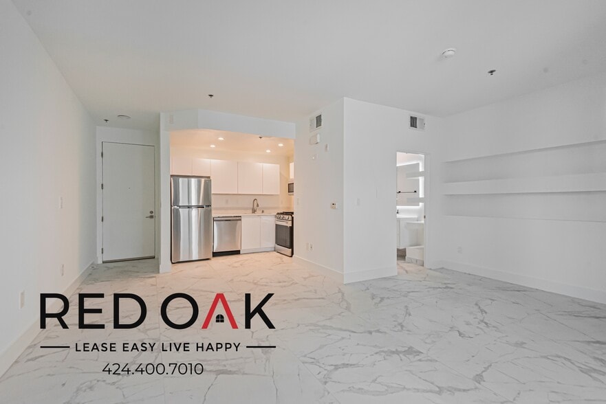 Building Photo - 8811 Burton Way