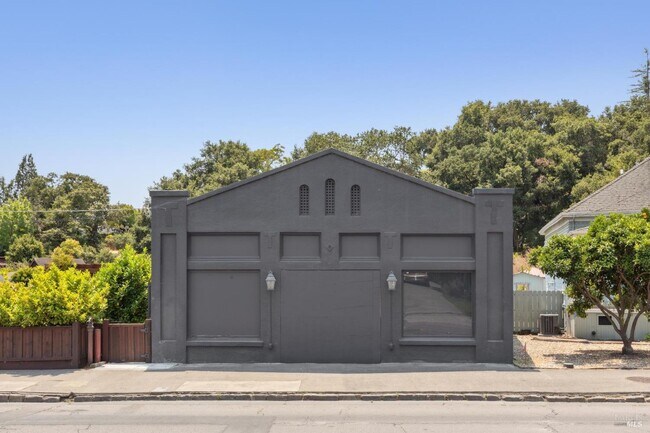 Building Photo - 307 Bodega Ave