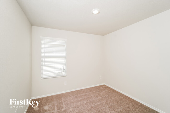 Building Photo - 10775 Prusiner Dr