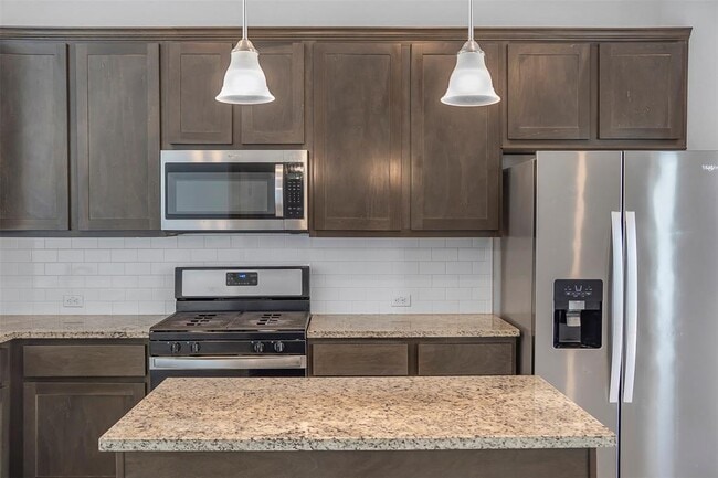 Building Photo - 925 Centerra Hills Cir