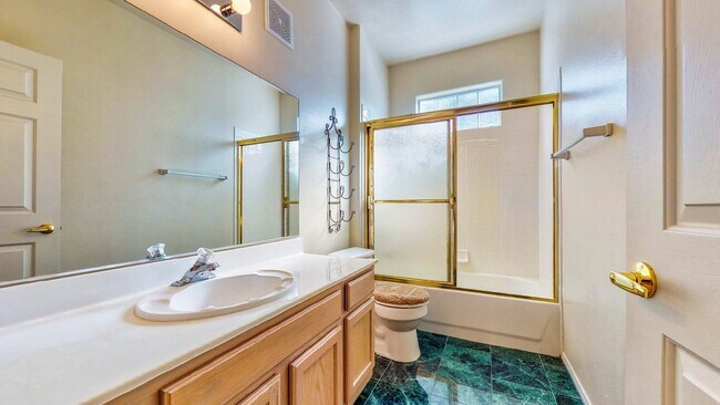 Building Photo - Experience Las Vegas in style and comfort with this beautiful first-floor 3-bedroom condo