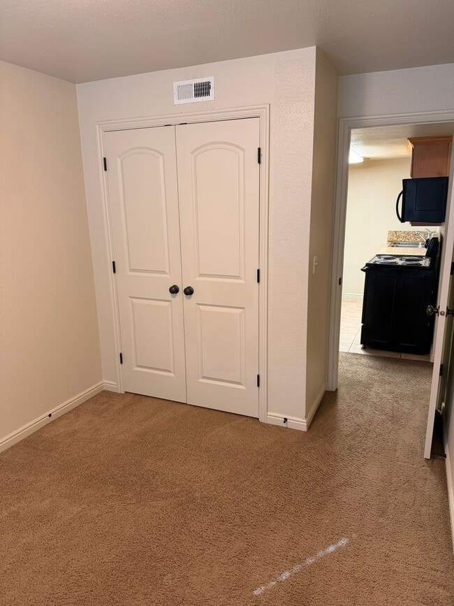 Building Photo - 5710 S 900 E