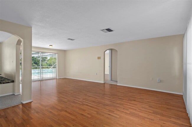 Building Photo - 7403 Populus Dr