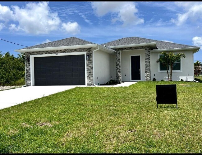 Building Photo - 183 Wright Dr