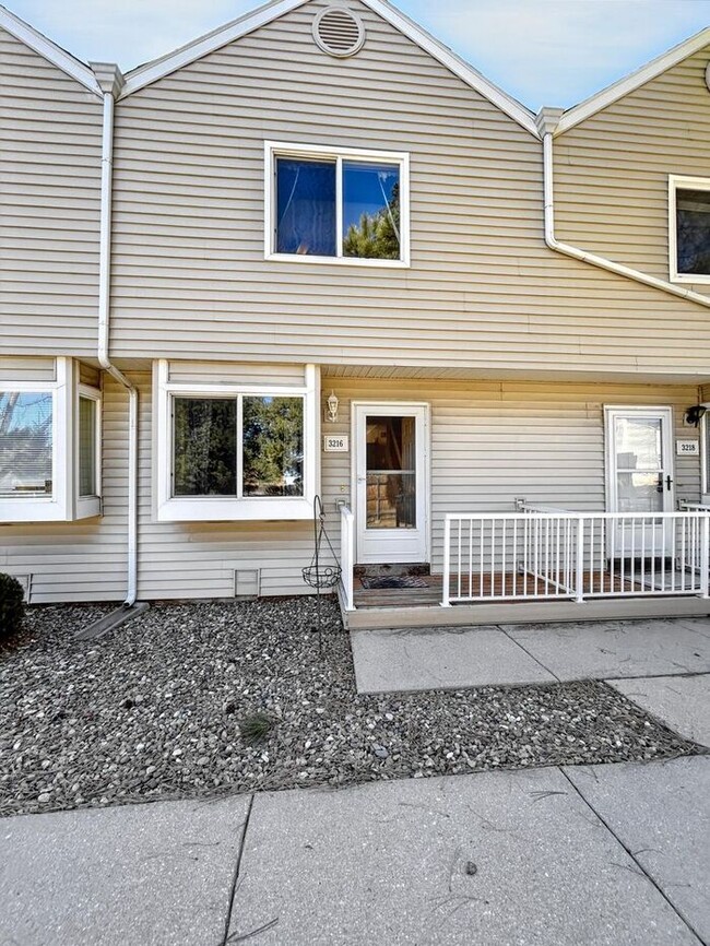 Primary Photo - 2-Bedroom Home with Modern Amenities and C...